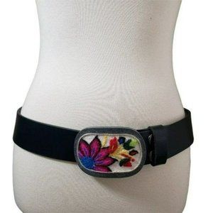 Womens Solid Black Floral Embroidered Flower